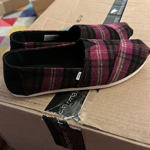 Flannel Toms NWT size 12